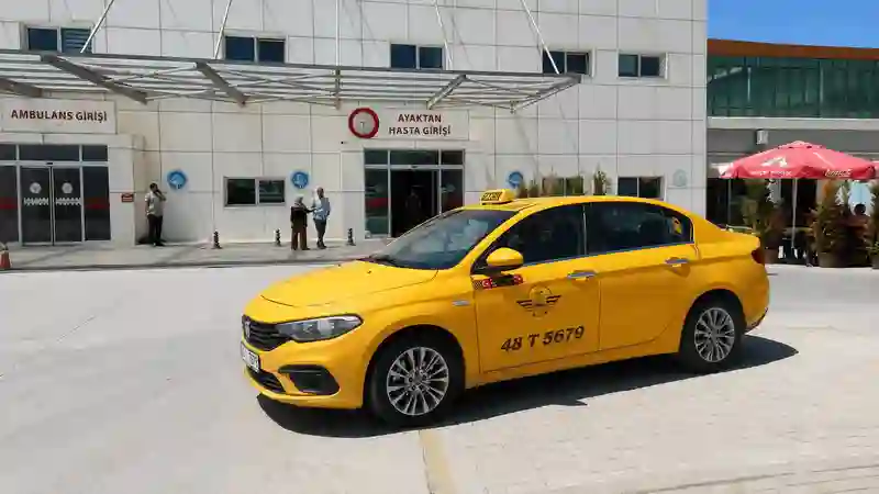 Milas taksi iletişim ile hastane önünden telefonla taksi çağırma